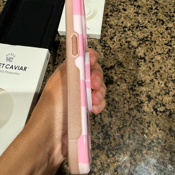 Velvet Cavier phone case with magnetic with magsafe grip ring for iPhone 15pro - Picture 5 of 9